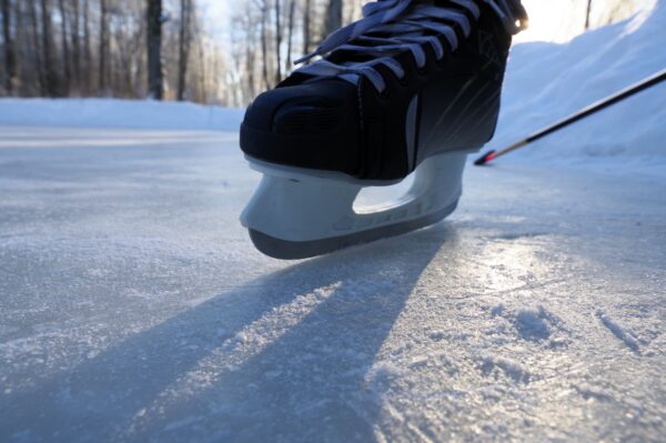 uisk Jõepargi uisuväljakul
