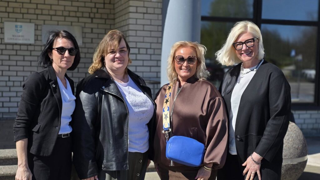 Naislinnapead, vasakult Keila linnapea Keiu Valge, Maardu linnapea Aurika Sin-Kerra, Rakvere linnapea Triiv Varek ja Pärnu linnapea Kristel Voltenberg . Pilt Maardu linnavalitsuselt.